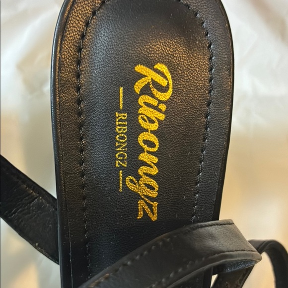 Elegant Black Strappy Heels - Picture 2 of 7